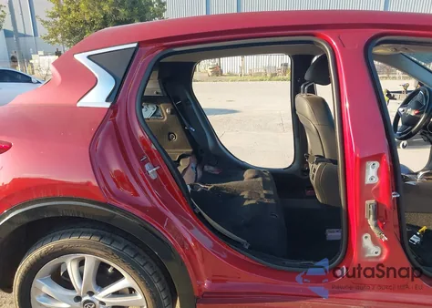 2017 Infiniti Qx30 Luxury z USA, uszkodzony, nr VIN SJKCH5CP9HA018186